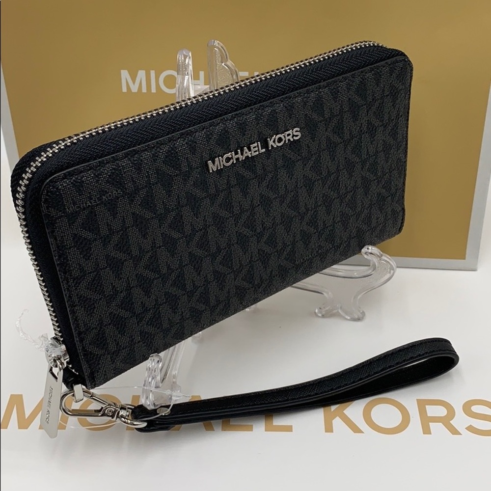 Michael Kors Jet Set Travel Phone Wallet Wristlet Black signature - Picture 2 of 16